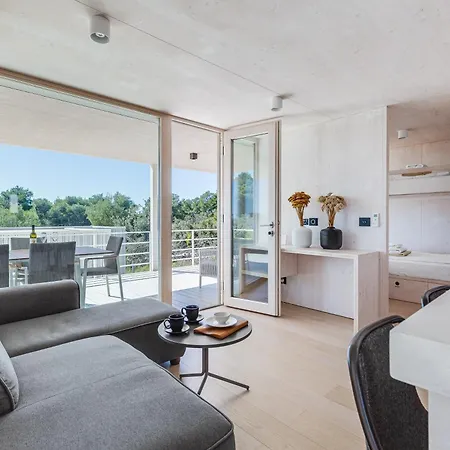 Mirri Buqez Apartamento *