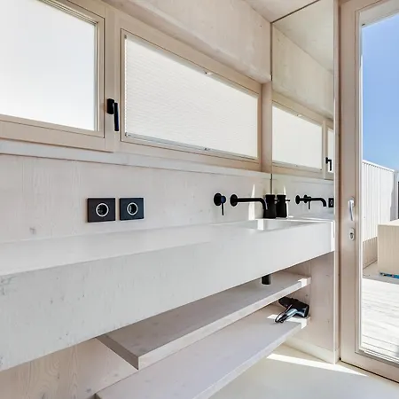 Mirri Buqez Apartamento *