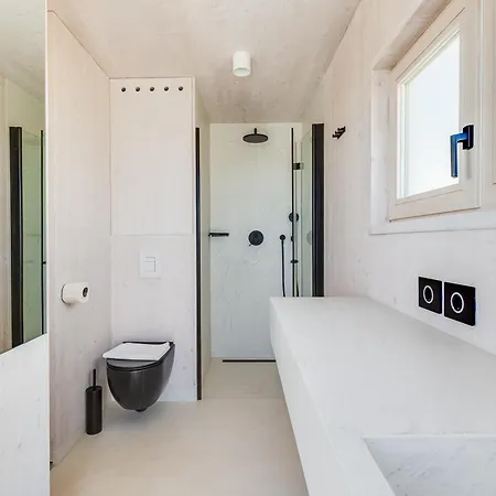 Mirri Buqez Apartamento Drage