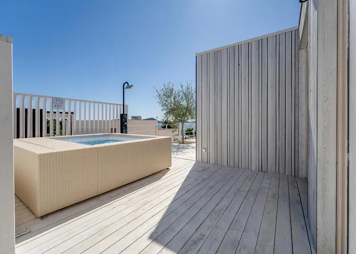 Appartamento Mirri Buqez